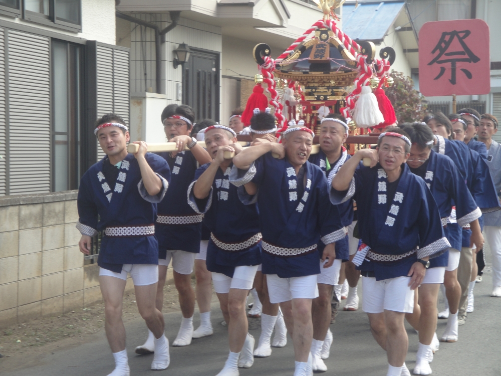 みこし祭りの様子