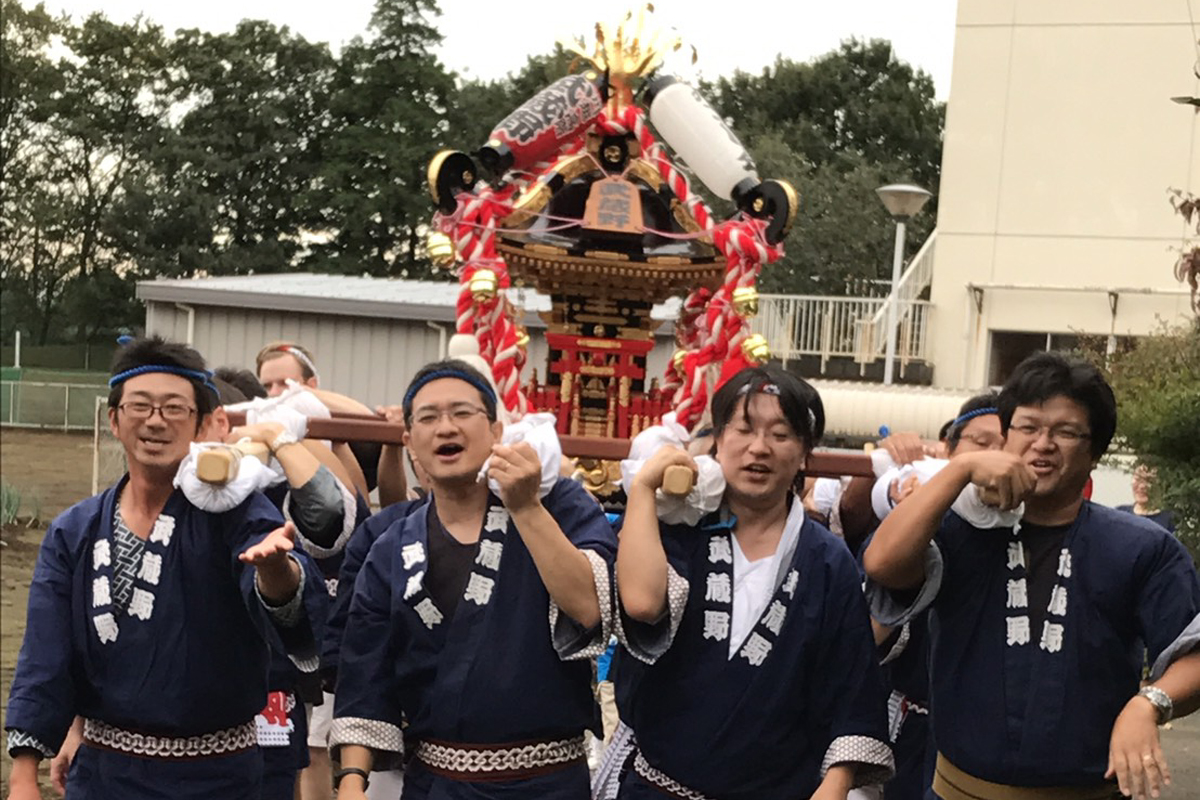 みこし祭の風景