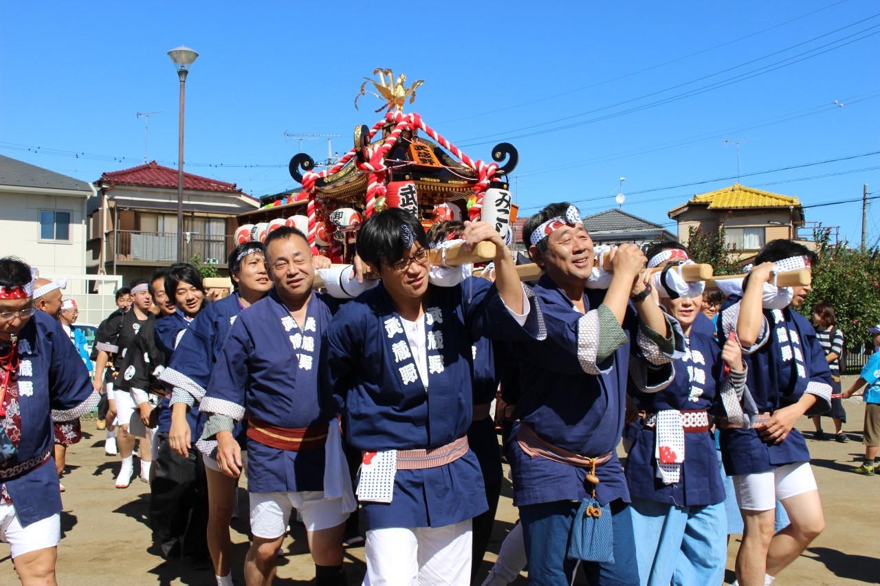 みこし祭りの様子