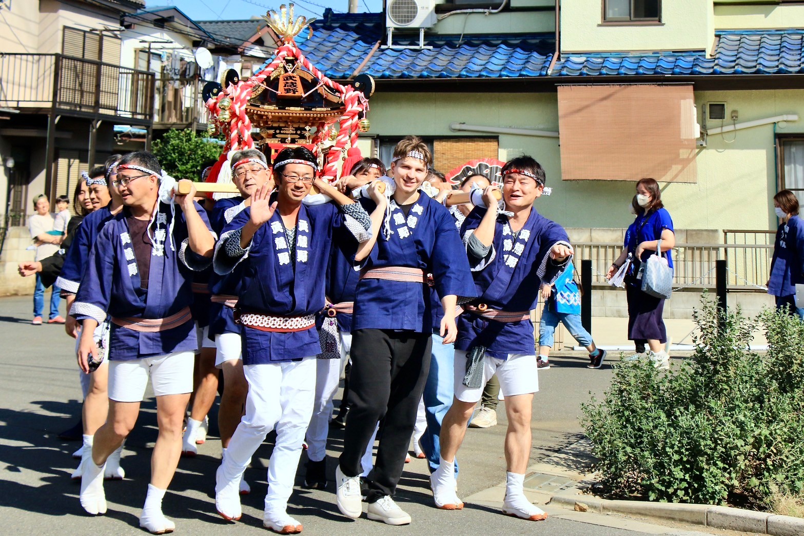 みこし祭りの様子